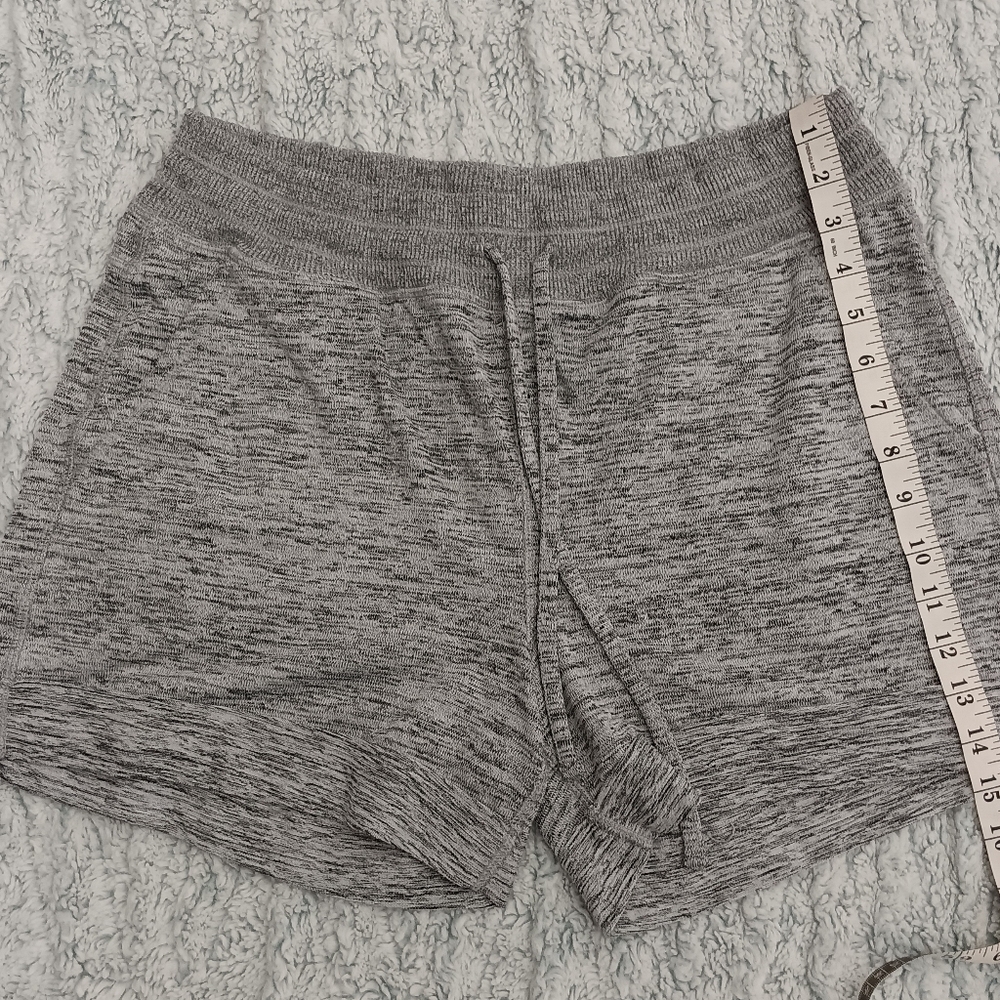 Shorts - Picture 5 of 6